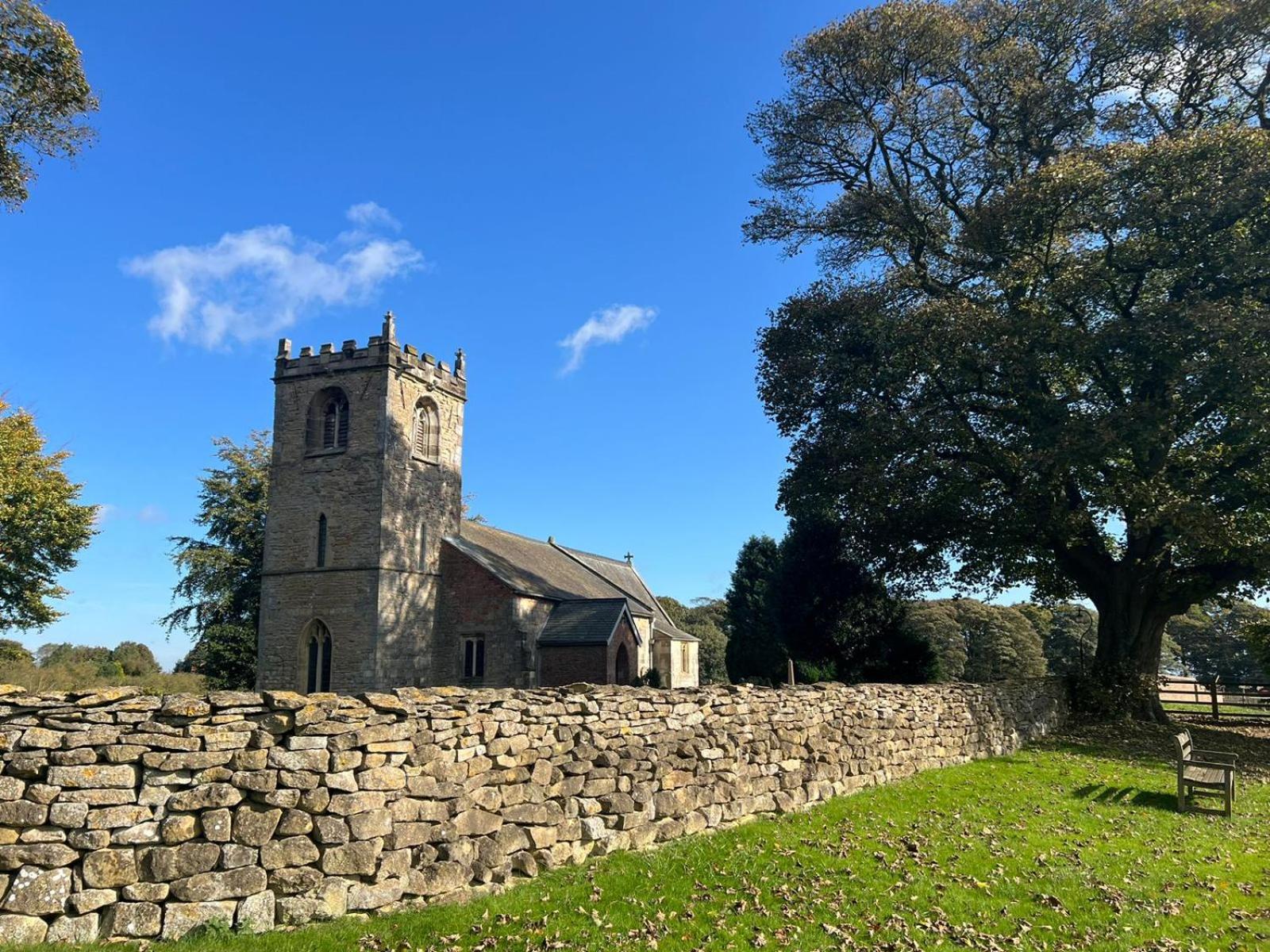 Rowley Manor Hotel Little Weighton ภายนอก รูปภาพ